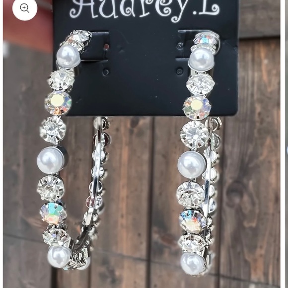 3 Inch pearl & diamond hoops - Picture 13 of 13